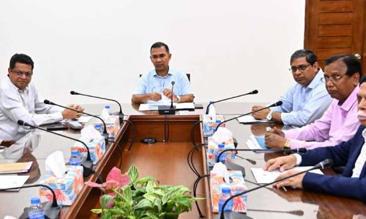 রাজধানীর ৫ লেকের দূষণ রোধে সমন্বিত উদ্যোগ নেওয়ার নির্দেশ প্রধানমন্ত্রীর