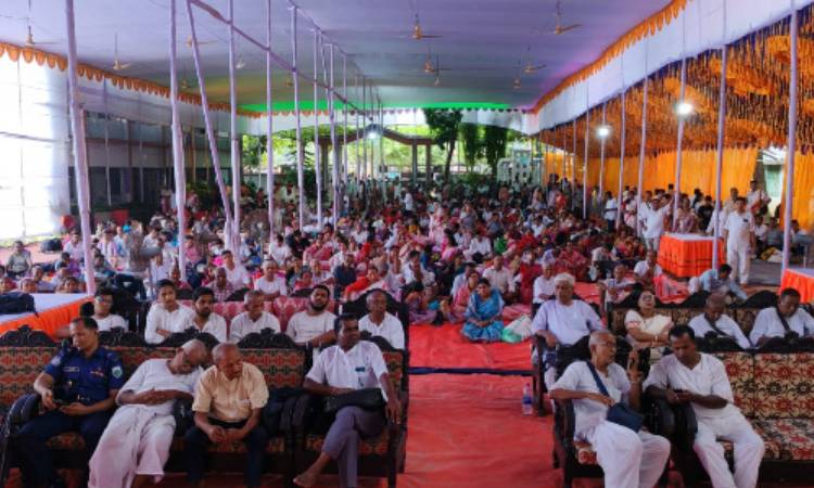 পাবনায় ঠাকুর অনুকূলচন্দ্রের ১৩৯তম আবির্ভাব মহোৎসব, ভক্তদের ঢল