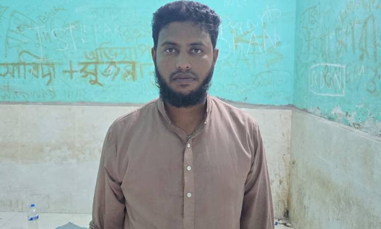 মাদ্রাসায় ঘুমিয়ে থাকা ছাত্রকে বলাৎকারের চেষ্টা, শিক্ষক গ্রেফতার