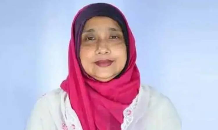 পদত্যাগ করলেন এমপি মিষ্টি