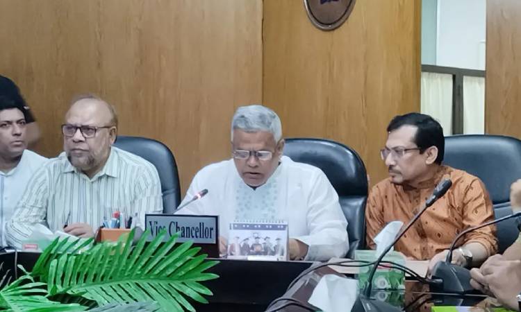 রাবিতে সাংবাদিক পেটানোর ঘটনায় ৪ জনের ছাত্রত্ব বাতিলের সুপারিশ