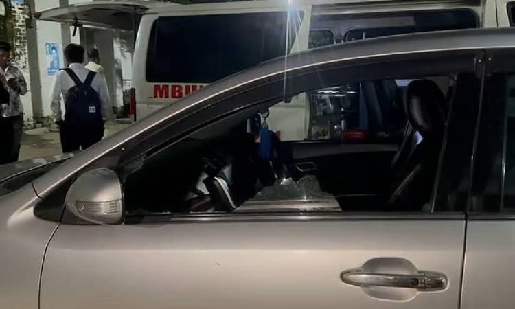 বিকাশের টাকা বহনকারী প্রাইভেট কারে গুলি, ৩ কোটি টাকা ছিনতাই