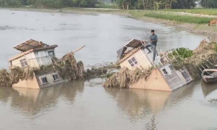 তিস্তায় ডুবে আছে ২ কোটি টাকার রেসকিউ বোট