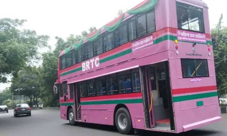 পিংক বাসে দৈনিক লোকসান ৬০ হাজার টাকা, যুক্ত হবে ইলেকট্রিক বাস
