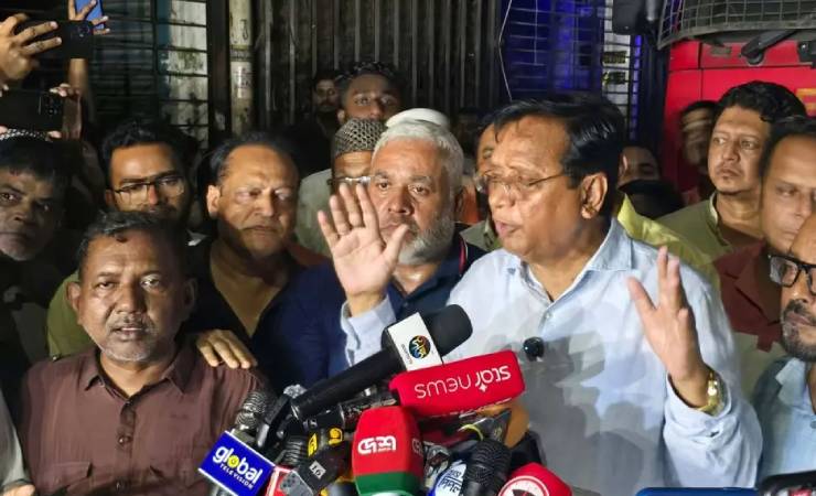 অতিরিক্ত লোকজনের ভিড়ে ব্যাহত হচ্ছে ফায়ার সার্ভিসের কাজ: ডিএসসিসি প্রশাসক
