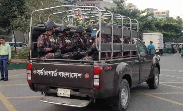 দুর্গাপূজায় ৭ দিন মোতায়েন থাকবে দশ হাজার বিজিবি