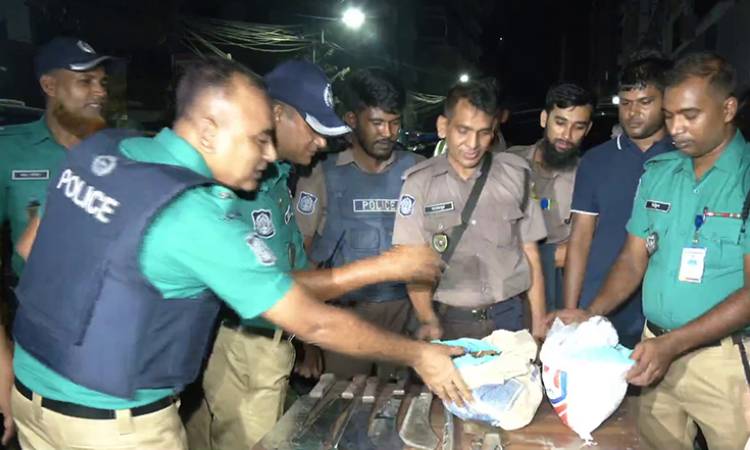 রাজধানীতে যৌথ বাহিনীর ‘ব্লক রেইড’, কিশোর গ্যাংয়ের ৩৪৪ সদস্য গ্রেফতার