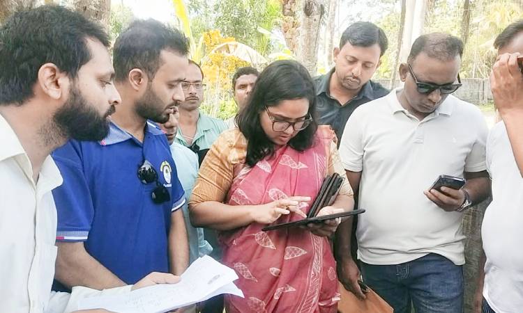 ফ্যামিলি কার্ড নিয়ে অনিয়ম করলে কাউকে ছাড় দেওয়া হবে না: গণপূর্ত প্রতিমন্ত্রী