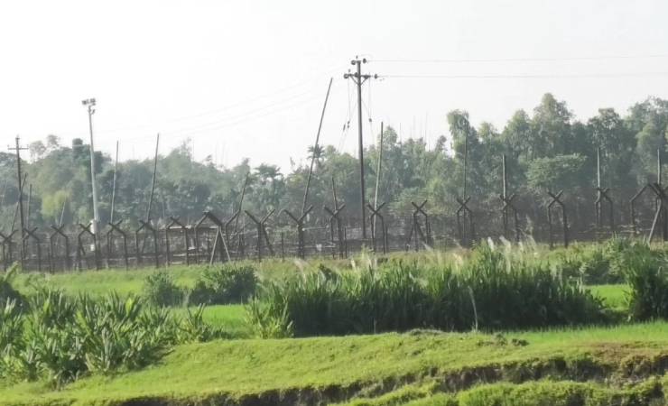 সীমান্তে পুশইনের চেষ্টা বিজিবির বাধায় ব্যর্থ, ভারতে অবস্থান করছেন ১২ জন