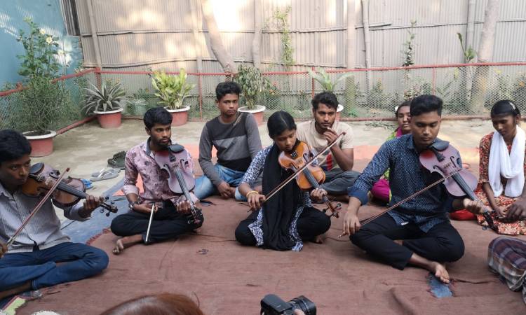 ছেঁউড়িয়ার বাইরে লালনচর্চার নতুন ঠিকানা ধরলা-ব্রহ্মপুত্র-তিস্তার পাড়
