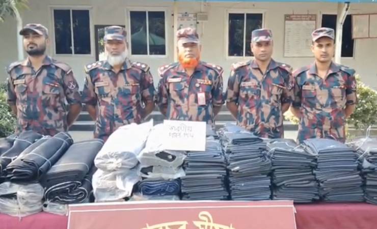 কুড়িগ্রামে ১৫ লাখ টাকার চোরাচালানি পণ্য জব্দ, গ্রেফতার ২