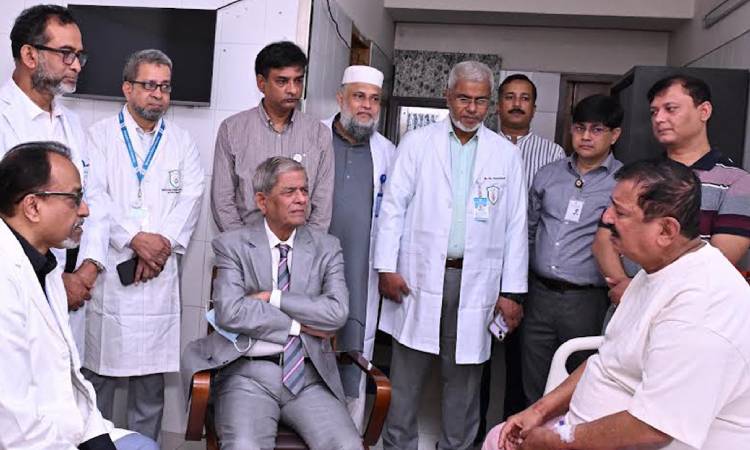 চিকিৎসাধীন ভূমিমন্ত্রীকে দেখতে হাসপাতালে রাষ্ট্রপতি